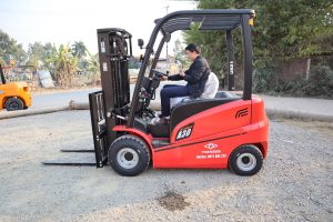 Vận hành xe nâng 3 tấn Hangcha Vận hành xe nâng 3 tấn Hangcha